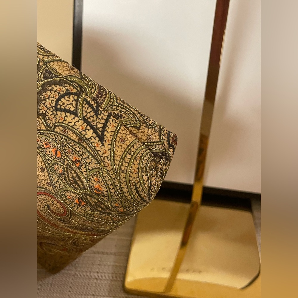 Givenchy - Paisley Embroidered Clutch W/ Crystal Zipper Pull | Like New - VTG - Picture 5 of 9